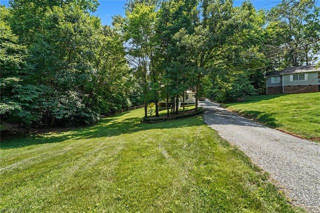 4243 Hunters Run, Trinity, NC 27370