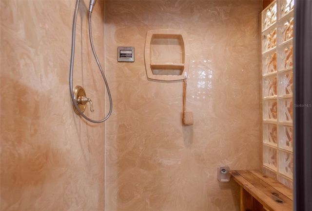 8199 W PINOAK COURT, Homosassa, FL 34448