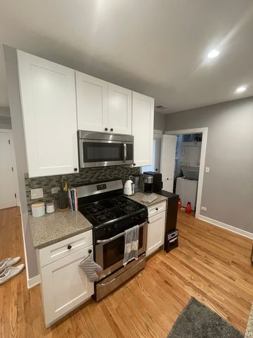 3138 N Seminary Avenue 2A, Chicago, IL 60657