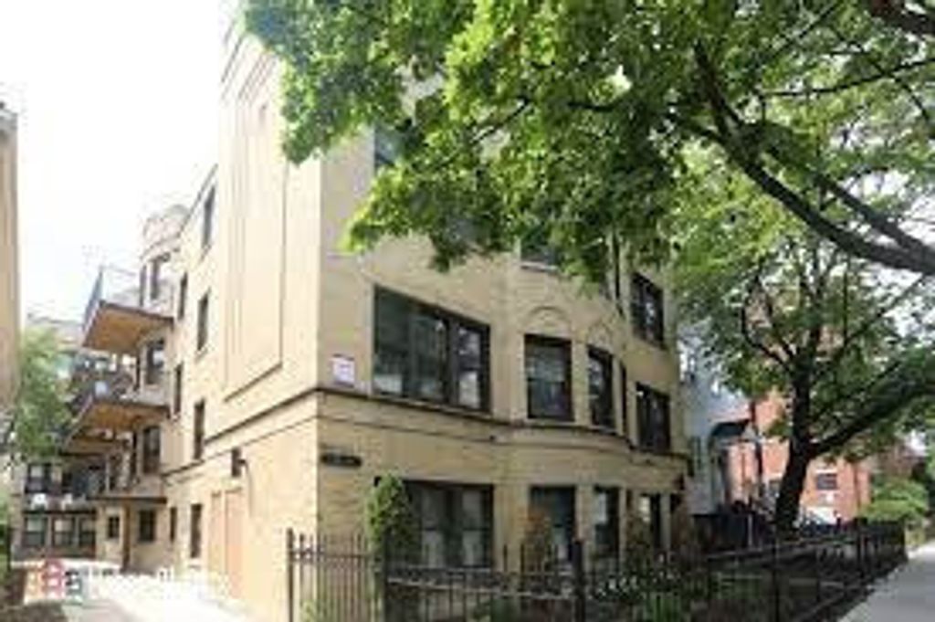 3138 N Seminary Avenue 2A, Chicago, IL 60657
