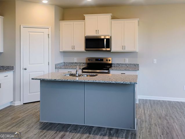 162 Millers Lane, Calhoun, GA 30701