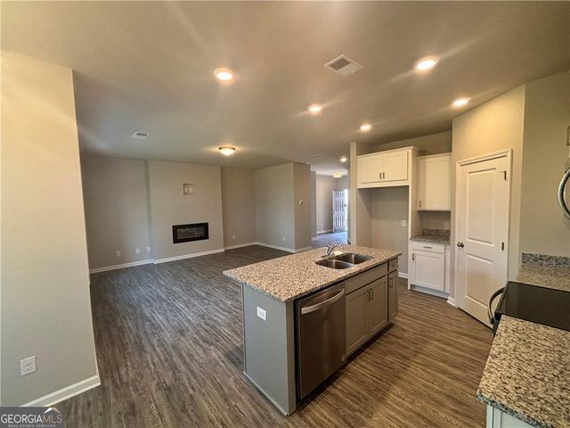 162 Millers Lane, Calhoun, GA 30701