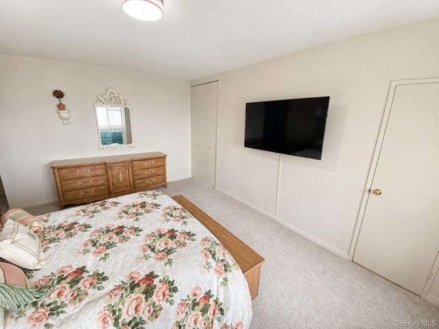 27110 Grand Central Parkway 24B, Floral Park, NY 11005