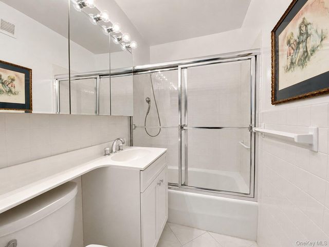 27110 Grand Central Parkway 24B, Floral Park, NY 11005