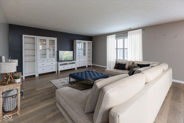 2810 Bluewood Way, Plainfield, IN 46168