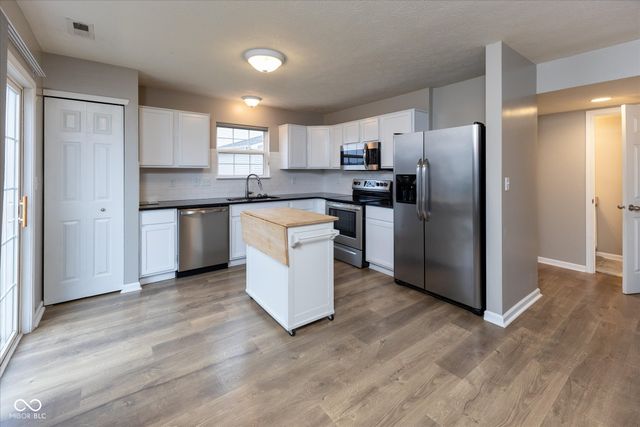 2810 Bluewood Way, Plainfield, IN 46168