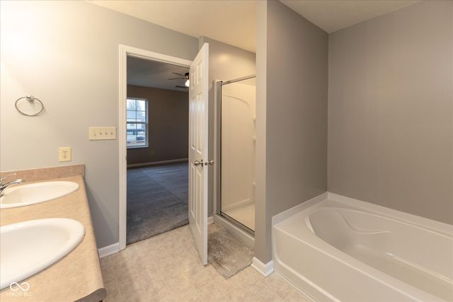 2810 Bluewood Way, Plainfield, IN 46168