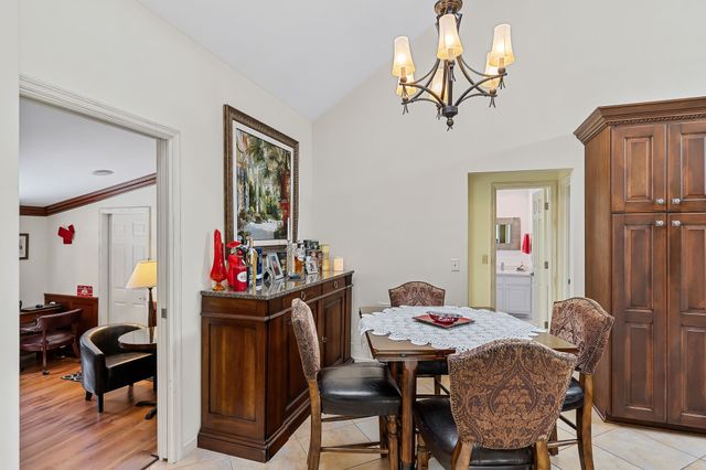 304 Saint George Dr, Crossville, TN 38558