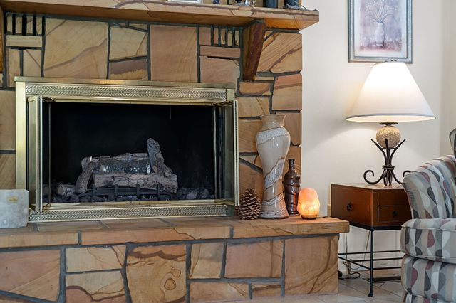 304 Saint George Dr, Crossville, TN 38558