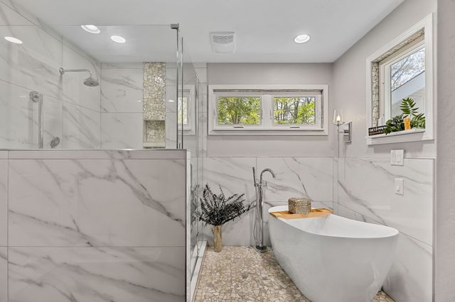 304 Saint George Dr, Crossville, TN 38558