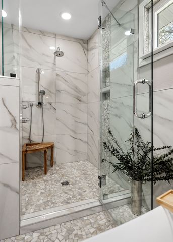 304 Saint George Dr, Crossville, TN 38558