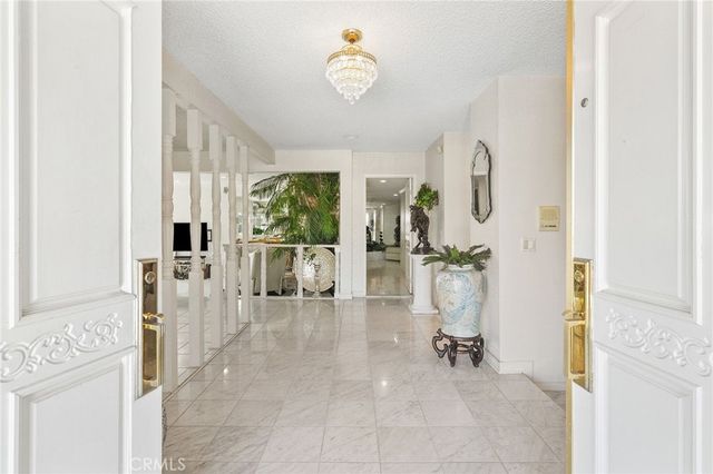 4160 Don Jose Drive, Los Angeles, CA 90008