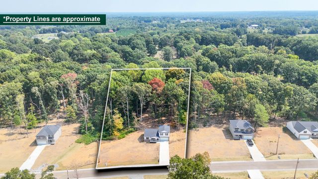 106 Cherry Blossom Way, Dickson, TN 37055