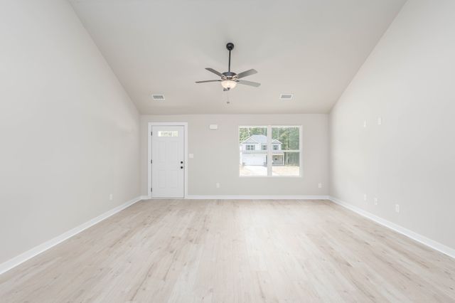 106 Cherry Blossom Way, Dickson, TN 37055
