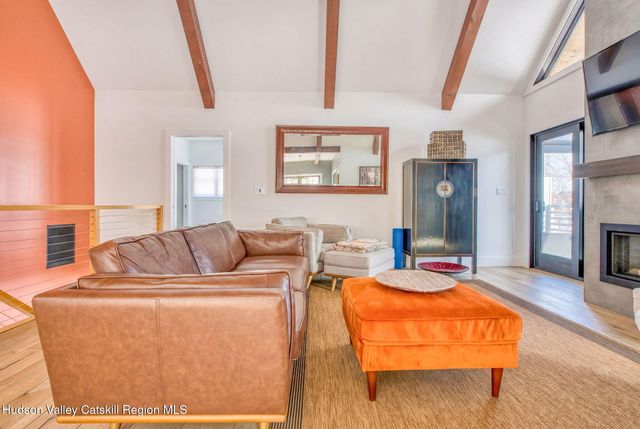 60 Daredevil Drive, Athens, NY 12015