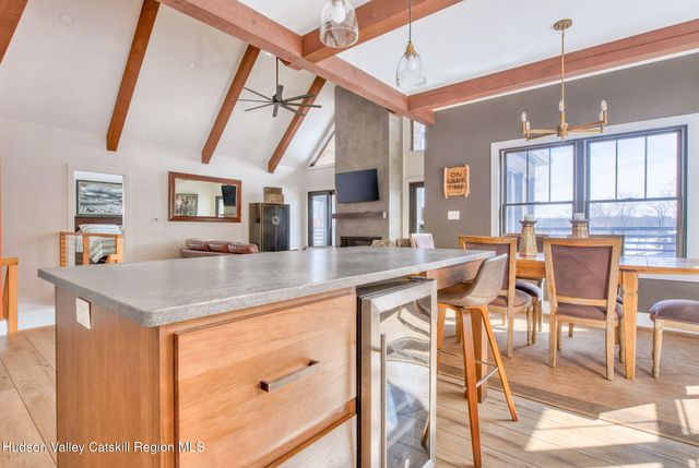 60 Daredevil Drive, Athens, NY 12015