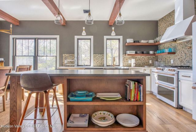 60 Daredevil Drive, Athens, NY 12015