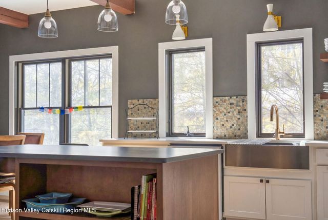 60 Daredevil Drive, Athens, NY 12015