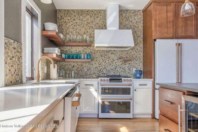 60 Daredevil Drive, Athens, NY 12015