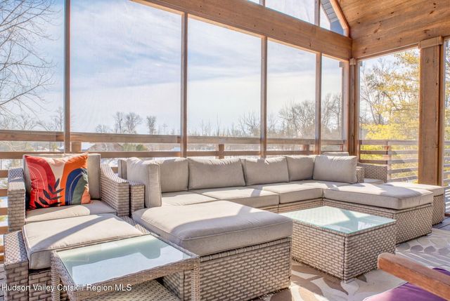 60 Daredevil Drive, Athens, NY 12015