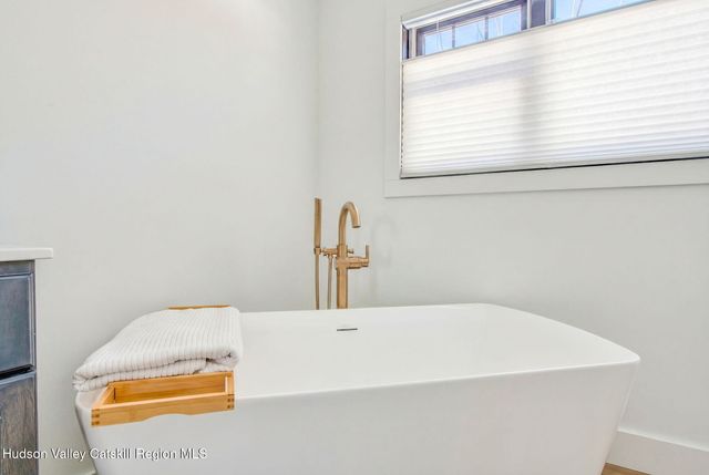 60 Daredevil Drive, Athens, NY 12015