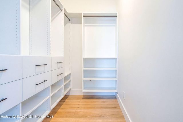 60 Daredevil Drive, Athens, NY 12015