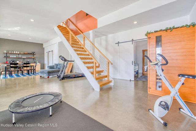 60 Daredevil Drive, Athens, NY 12015