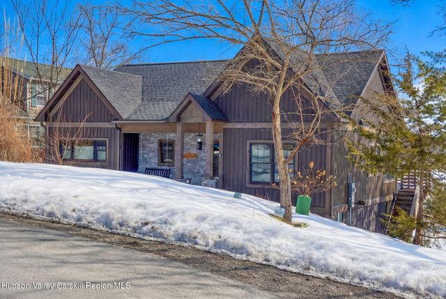 60 Daredevil Drive, Athens, NY 12015