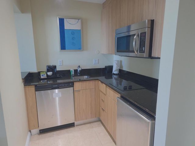 2670 E SUNRISE Boulevard 915, Fort Lauderdale, FL 33304