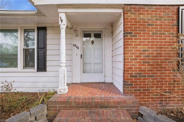 4004 Oak DR, Chesapeake, VA 23321
