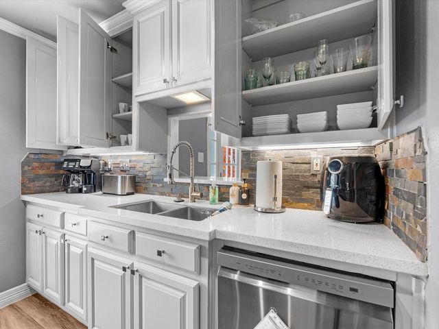 505 Westcott Street 308, Houston, TX 77007