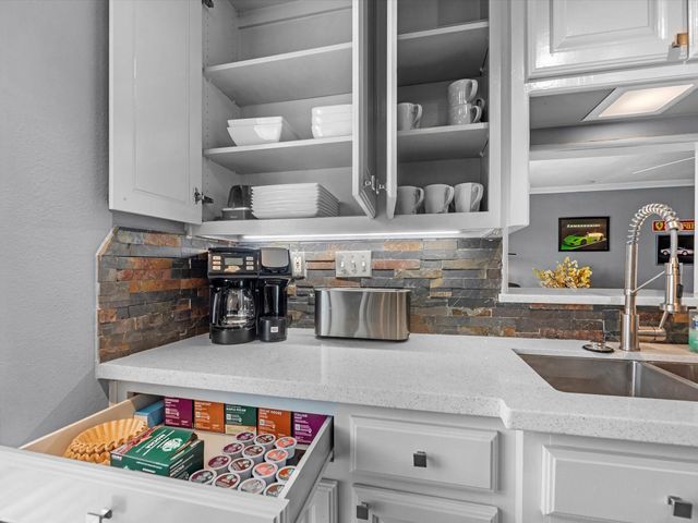 505 Westcott Street 308, Houston, TX 77007