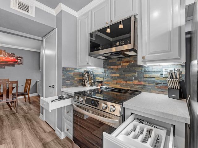 505 Westcott Street 308, Houston, TX 77007