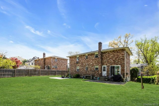 29 Butler Street 2, Glen Cove, NY 11542