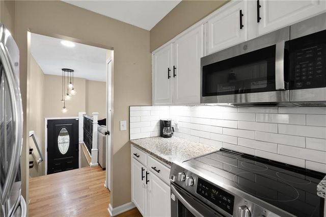 309 NE 88th Terrace, Kansas City, MO 64155