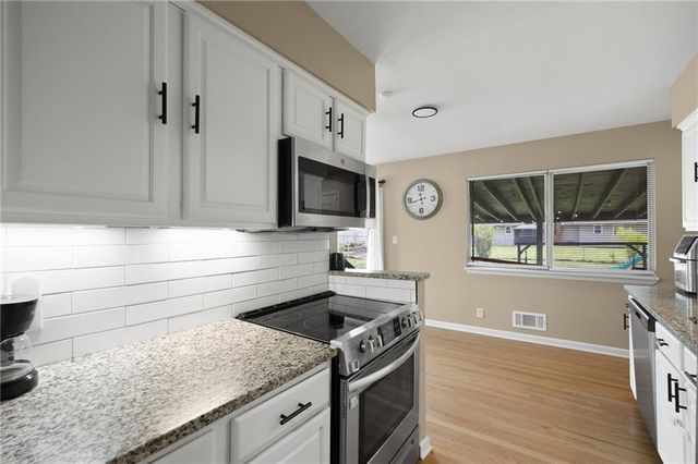 309 NE 88th Terrace, Kansas City, MO 64155