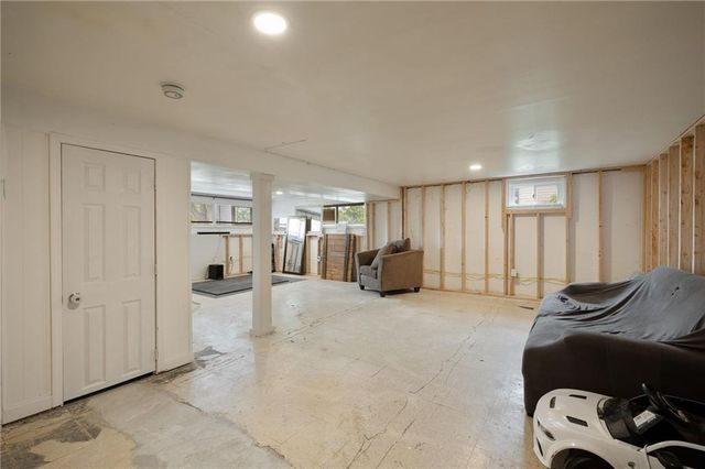 309 NE 88th Terrace, Kansas City, MO 64155