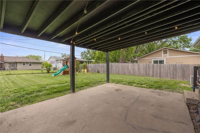 309 NE 88th Terrace, Kansas City, MO 64155