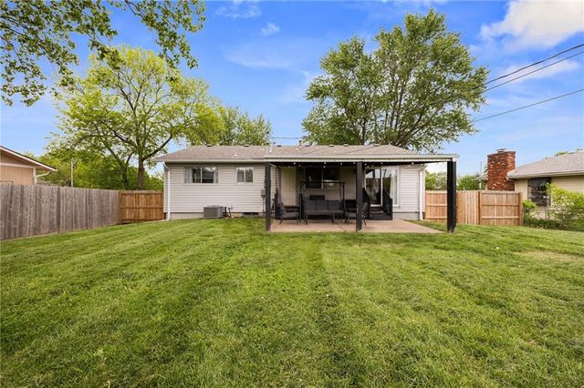 309 NE 88th Terrace, Kansas City, MO 64155