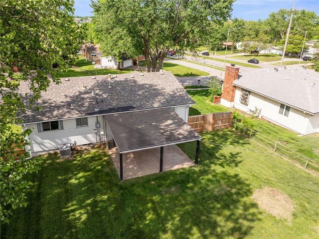 309 NE 88th Terrace, Kansas City, MO 64155