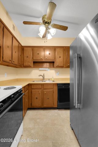 1954 Goldsmith Ln 3, Louisville, KY 40218