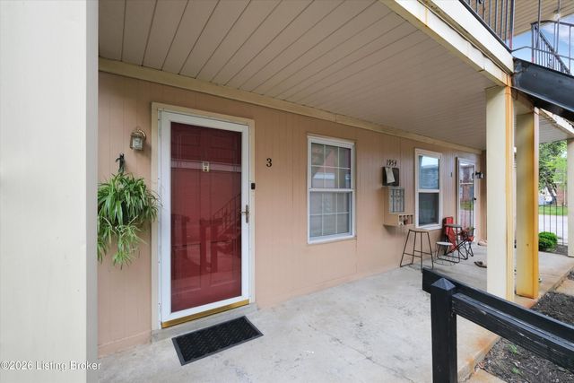 1954 Goldsmith Ln 3, Louisville, KY 40218