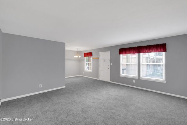1954 Goldsmith Ln 3, Louisville, KY 40218