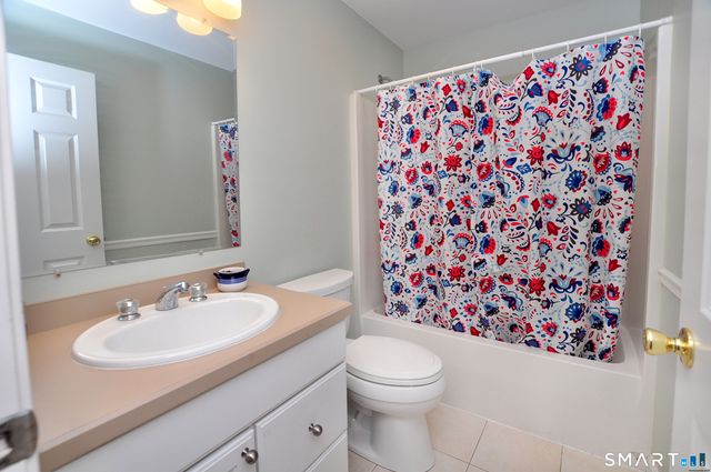 27 Grand Boulevard 27, Ellington, CT 06029