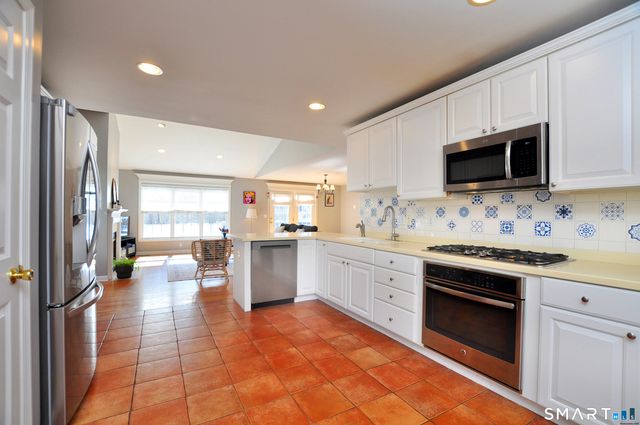 27 Grand Boulevard 27, Ellington, CT 06029