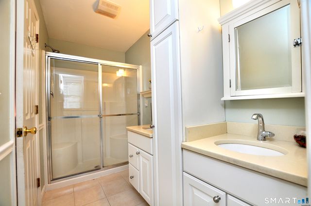 27 Grand Boulevard 27, Ellington, CT 06029