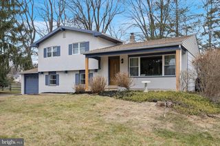 13 WINDING WAY, Malvern, PA 19355