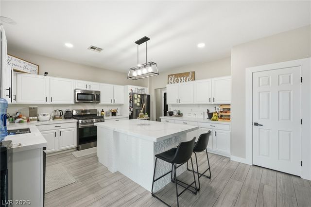 6328 Bunch Grass Court, Las Vegas, NV 89031