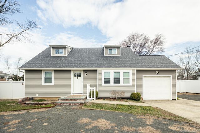 167 Union Avenue, Holbrook, NY 11741