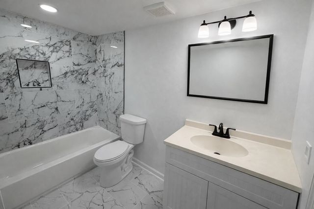 6588 Poplar Woods Cir S Apt 2, Germantown, TN 38138